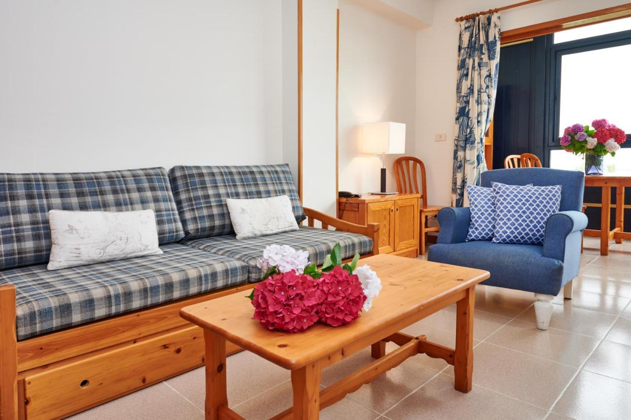 Hotel Juan De La Cosa Сантонья Экстерьер фото