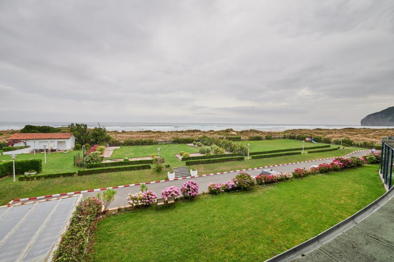 Hotel Juan De La Cosa Сантонья Экстерьер фото