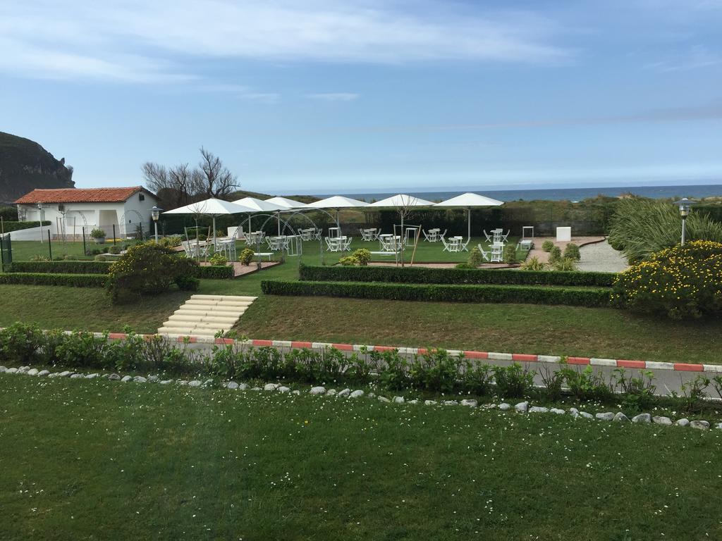 Hotel Juan De La Cosa Сантонья Экстерьер фото